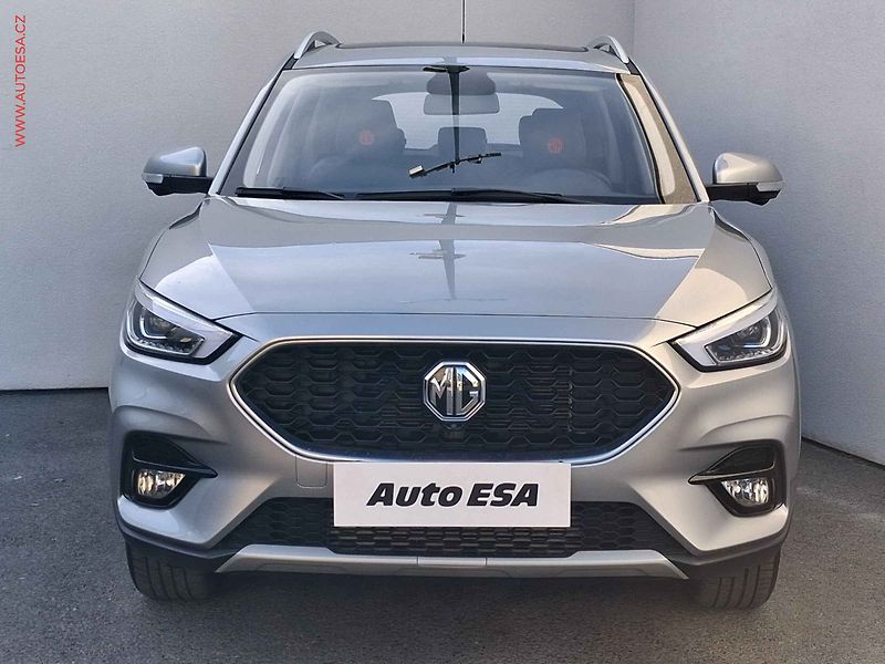 MG ZS (2023) 1.0 TGi, Luxury, LED, panor - fotka 2 z 18