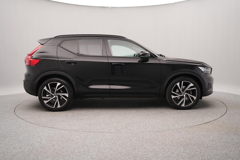 Volvo XC40 B4 AWD INSCRIPTION AUT  - fotka 11 z 51