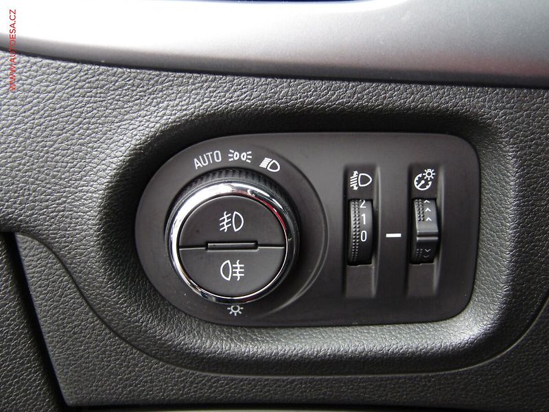 Opel Astra (2019) 1.6 CDTi, ČR, servis.kniha - fotka 12 z 19