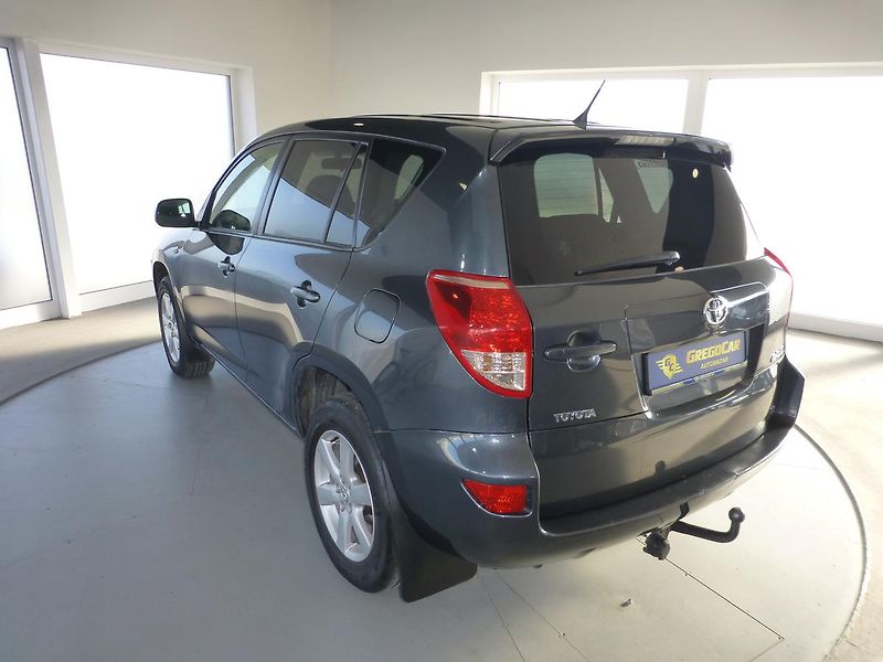 Toyota RAV4 (2009) 2,2 D-4D*ALU**TAŽNÉ**4X4 - fotka 8 z 25