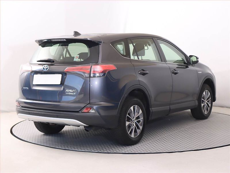 Toyota RAV4 (2016) 2.5 Hybrid, Automat, Navi - fotka 5 z 21