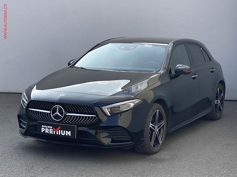 Mercedes-Benz Třídy A (2022) 1.3i A250e, AT, LED, panor, - fotka 3 z 27