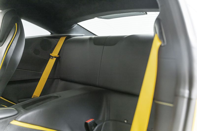 Ferrari Roma Giallo modena*krásná výbava - fotka 45 z 45
