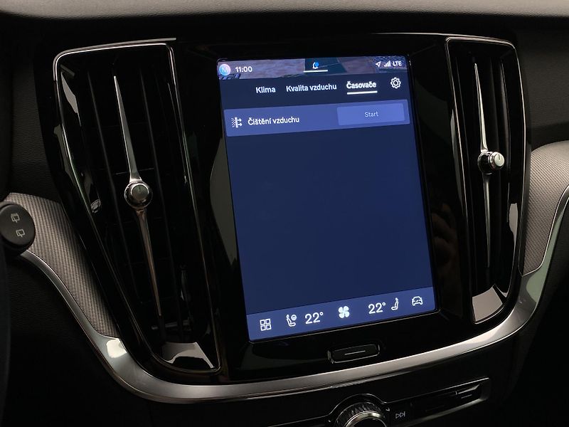 Volvo V60 B4 DARK PLUS AUT  - fotka 44 z 59