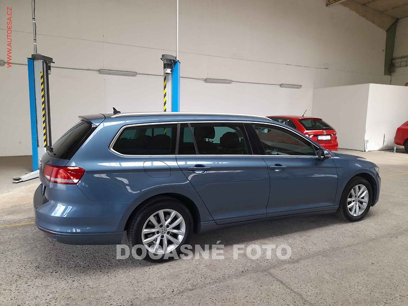 Volkswagen Passat (2015) 2.0TDi, DSG - fotka 2 z 3