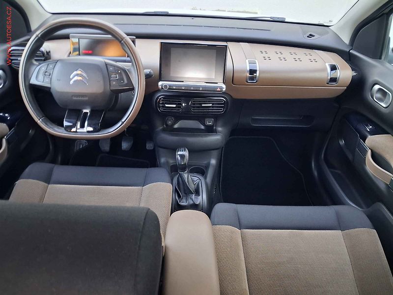 Citroën C4 Cactus (2015) 1.2i, ČR, STK5/28 - fotka 8 z 16