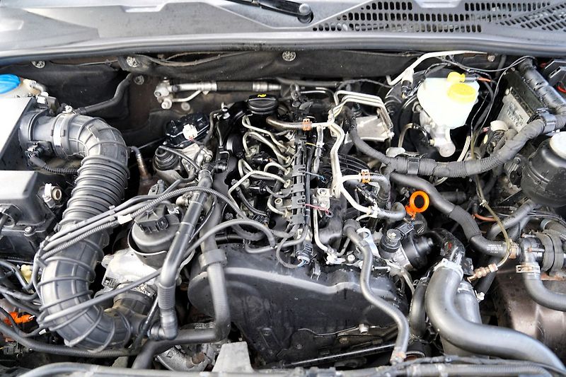 Volkswagen Amarok 2.0 TDI 4x4 High line/120 Kw/m - fotka 10 z 46