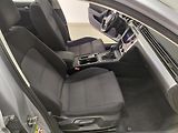 Volkswagen Passat (2017) - náhled 11