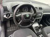 Škoda Octavia (2012) 1.6 TDi, ČR, AC - náhled 12