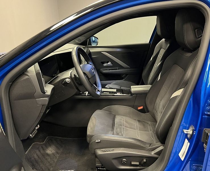 Opel Astra ST 1,5 BlueHDi AT GS Line - fotka 9 z 17