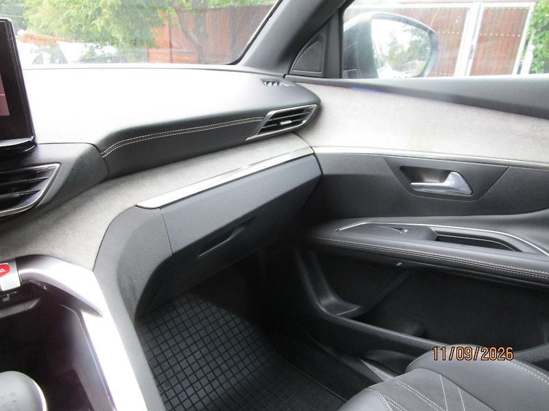 Peugeot 3008 (2021) GT 1,5 HDi - fotka 22 z 32