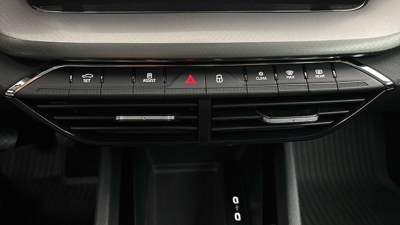 Škoda Octavia 2.0 TDI Ambition - fotka 13 z 24