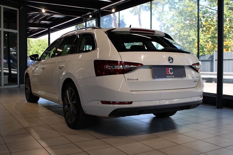 Škoda Superb TDi DSG 4x4 L&K ACC/Canton - fotka 4 z 31