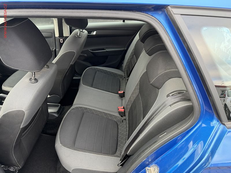 Škoda Fabia (2018) 1.0TSi, 2.maj,ČR, AC, tažné - fotka 10 z 18