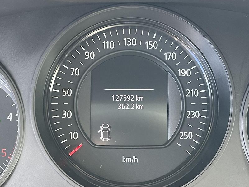 Renault Mégane 1.5 DCi 85 kW LIMITED-DPH-ČR ! - fotka 28 z 38