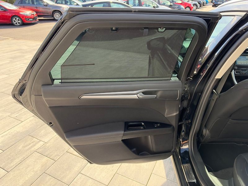 Ford Mondeo (2016) Bussines 2.0 TDCi 110kW - fotka 18 z 32