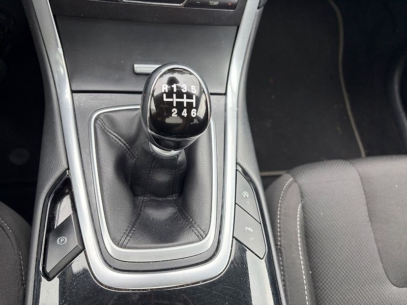 Ford S-MAX Titanium 7-míst záruka od - fotka 15 z 20