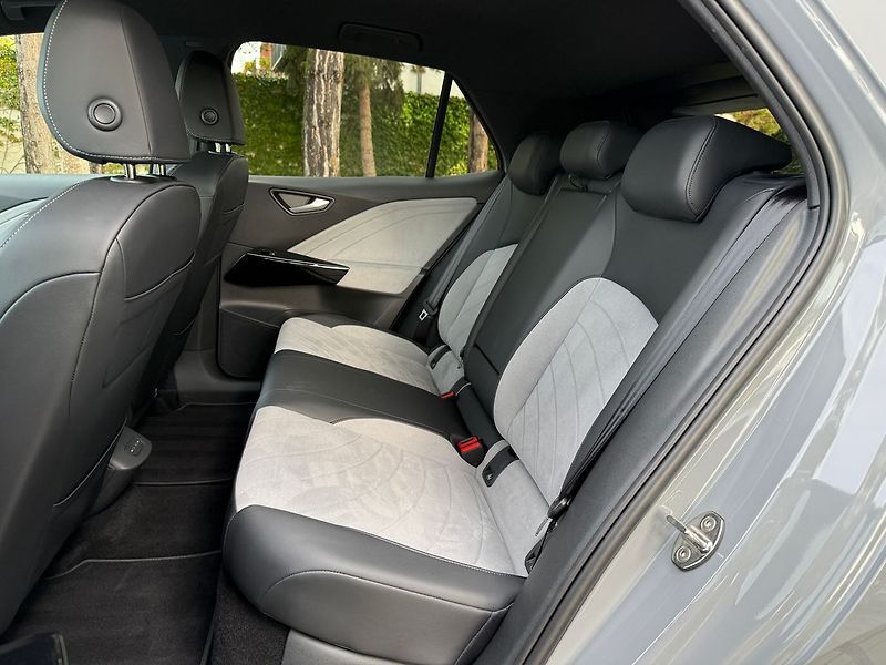 Volkswagen ID.3 Pro 150 kW 360° kamera 62kWh - fotka 10 z 37