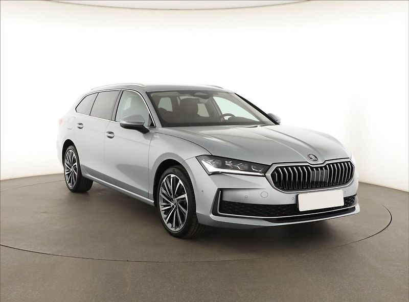 Škoda Superb (2025) 2.0 TSI, LAURIN&KLEMENT, DPH - fotka 1 z 20