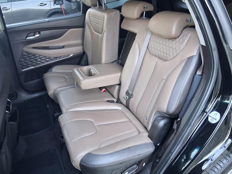 Hyundai Santa Fe PRE. LUXURY 2.2 CRDi 4x4 147kW - fotka 5 z 43