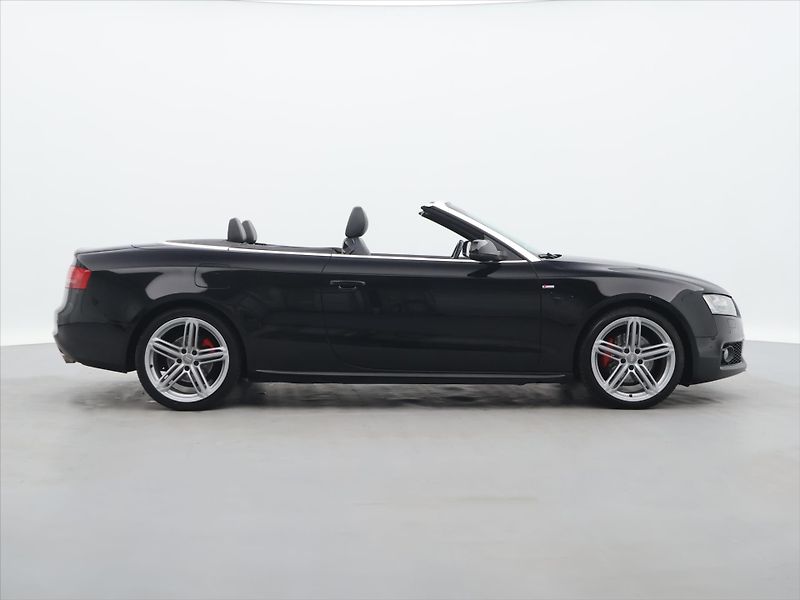 Audi A5 3,0 TDI 176kW quattro S-line - fotka 16 z 41