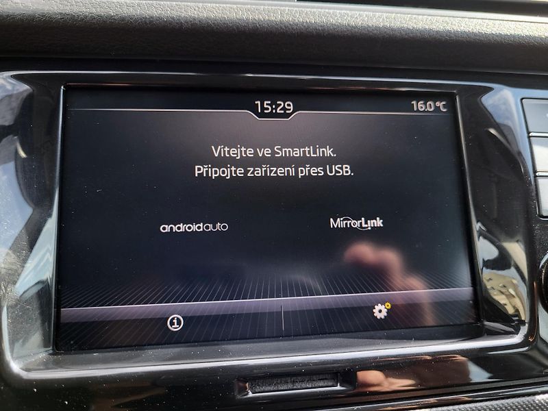 Škoda Fabia 1.0 TSI AMBITION Combi TOUR - fotka 15 z 46