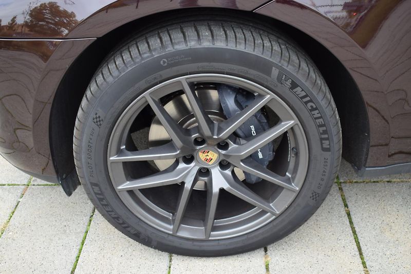 Porsche Macan (2023) T/Pano/KeyLess - fotka 4 z 42