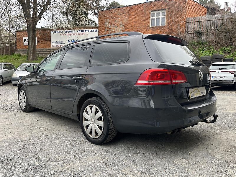 Volkswagen Passat (2011) 2,0 TDi 103 Kw TAŽNÉ - fotka 7 z 14