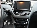 Peugeot 2008 (2016) 1.2 PT, 1.maj,ČR, servis - náhled 11