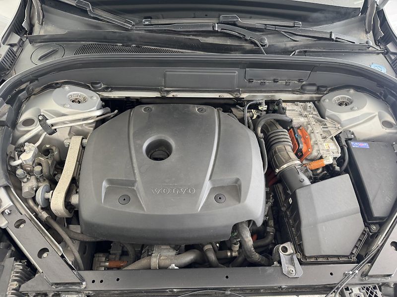 Volvo XC60 T6 AWD*Recharge*Odvětr.Sedadla - fotka 35 z 35