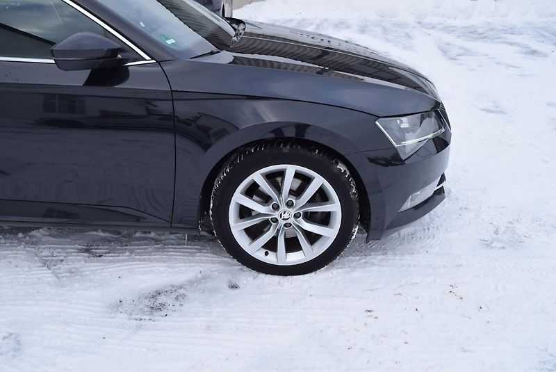 Škoda Superb (2017) 1.4TSI 92kwSTYLE XEN NAVI APP  - fotka 6 z 49