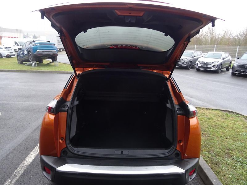 Peugeot 2008 (2023) ALLURE PACK 1.5 BHDi 130k EAT8 - fotka 10 z 41