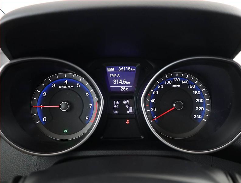 Hyundai i30 (2014) Trikolor 1.4 CVVT, Serv.kniha - fotka 9 z 15
