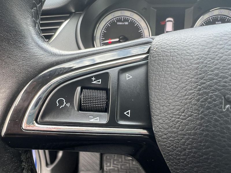 Škoda Octavia (2020) 1,6TDi 85kW STYLE - fotka 13 z 37