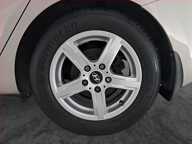 Hyundai i30 (2007) 1.4 CVVT, ČR,1.maj, po STK - fotka 15 z 18
