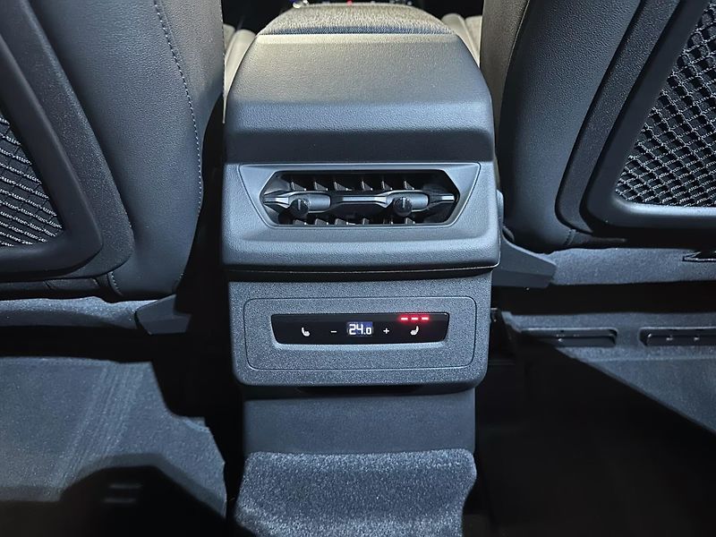 Audi Q6 e-tron perf. S-Line B&O Vzduch Pano - fotka 14 z 28