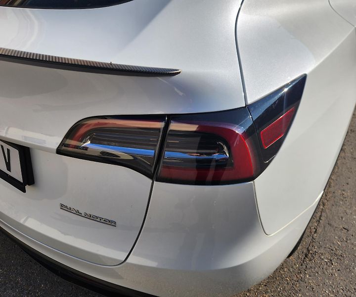 Tesla Model Y (2022)  534KW*78,8KWh*PERFORMENS* - fotka 31 z 44