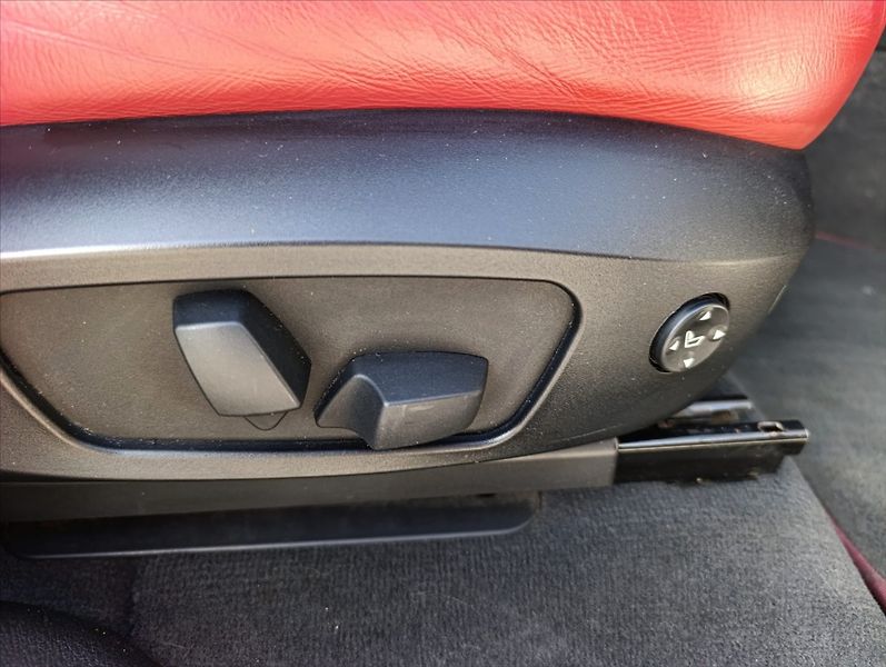 BMW X3 2,0 D X-drive aut. Kůže Bi-xen - fotka 34 z 53