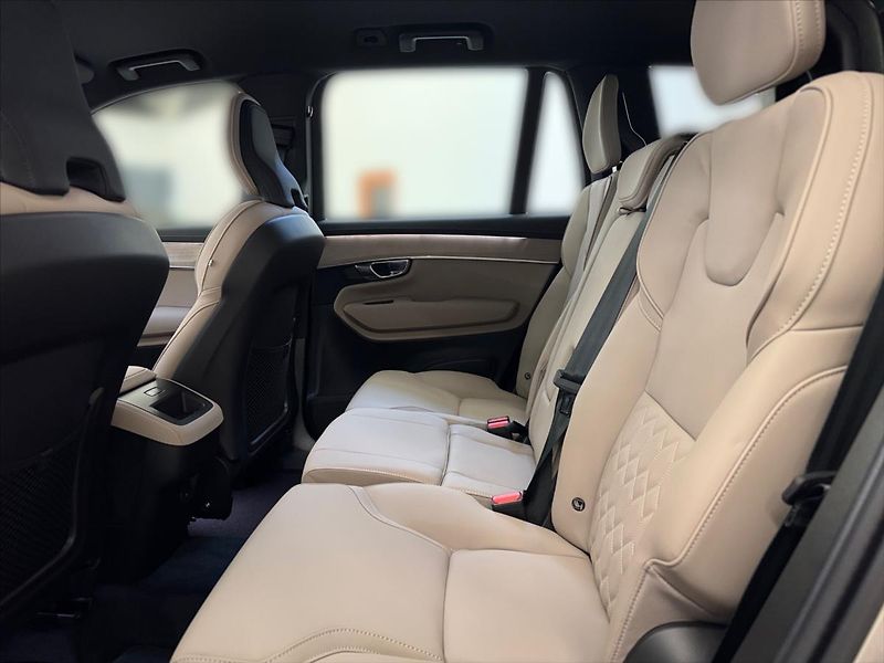 Volvo XC90 (2025) 2,0 Akční cena  Plus Dark 3423 - fotka 10 z 14