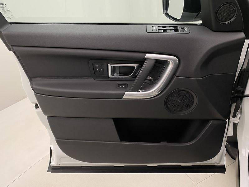 Land Rover Discovery Sport TD4 HSE AWD AUT CZ REZERVACE - fotka 7 z 42