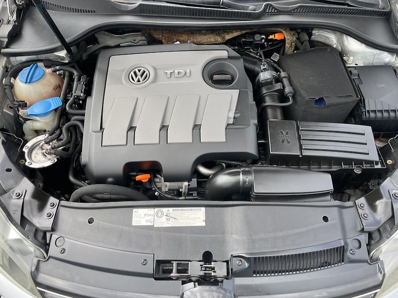 Volkswagen Golf 1.6TDi 105PS  6 HIGHLINE TOP!! - fotka 83 z 176
