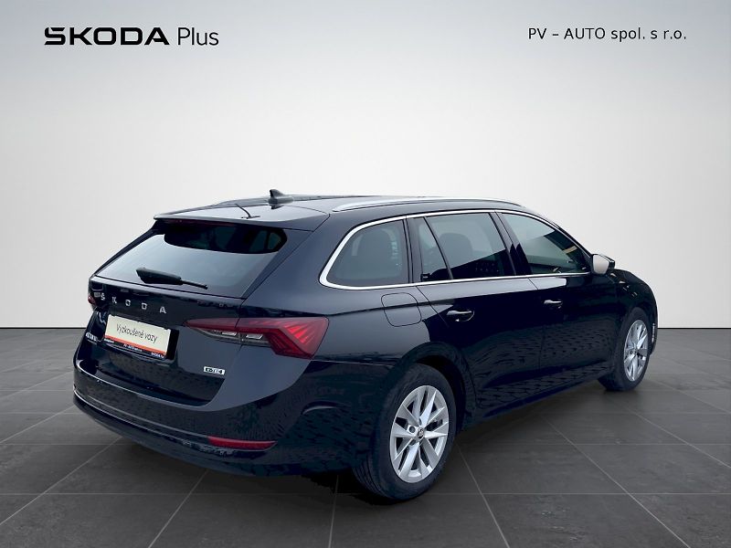 Škoda Octavia (2023) 1.5 eTSI 110kW m-Hev DSG Style - fotka 2 z 35