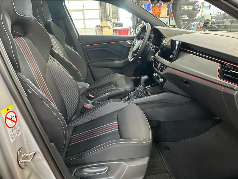 Škoda Scala 1,0 TSI / 85 kW Monte Carlo DS - fotka 14 z 23