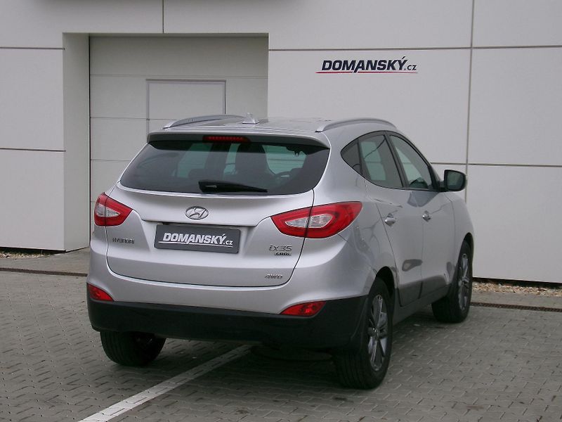 Hyundai ix35 STYLE 2.0 CRDi 100kW 4x4 DPH - fotka 11 z 14