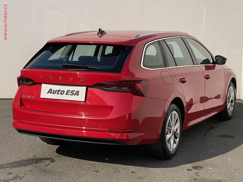 Škoda Octavia (2022) 2.0 TDi, Style, DSG, kůže, - fotka 4 z 21