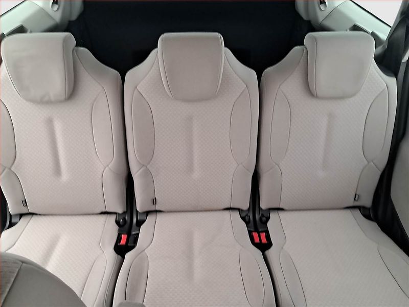 Citroën C4 Picasso (2009) 2.0 HDI, Automat, 7 míst - fotka 10 z 23