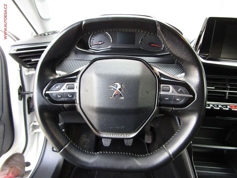 Peugeot 2008 (2020) 1.2 PT, 1.maj,ČR, Active - fotka 18 z 19