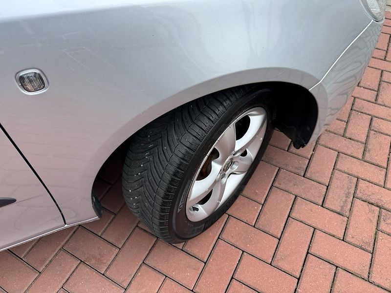 Škoda Fabia (2009) 1.4 16V Digi Klima Tempomat - fotka 48 z 50