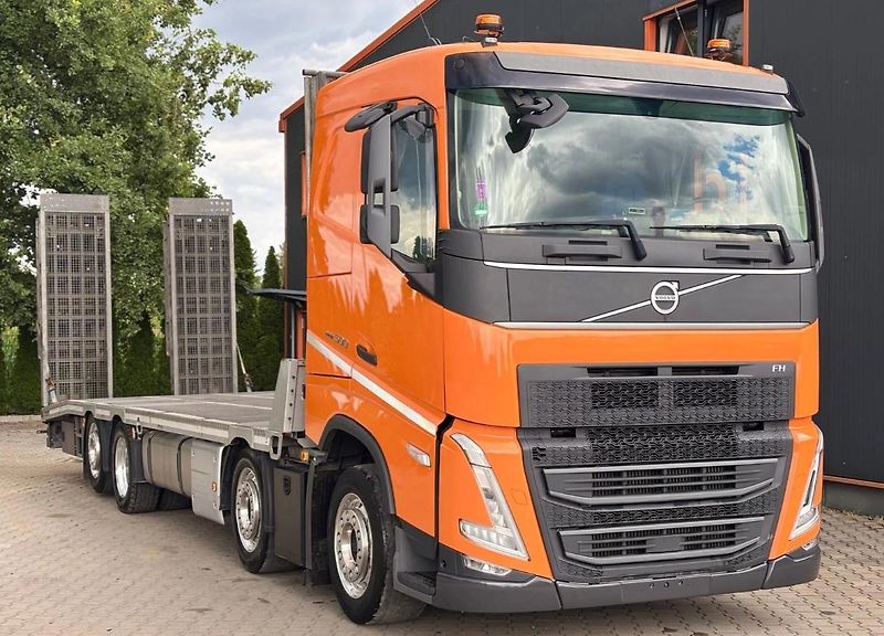 Volvo FH (2022) 500 8x2 odtahovka EURO 6 - fotka 2 z 21