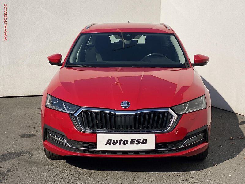 Škoda Octavia (2022) 2.0 TDi, Style, DSG, kůže, - fotka 2 z 21